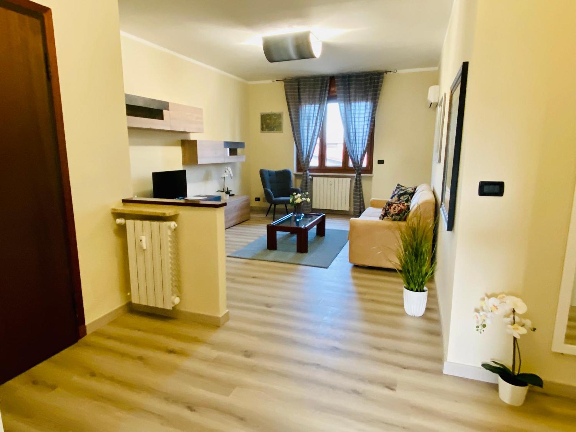Elegante Appartamento Tre Amis - Doppio Garage & Free Wifi - Ac Centallo Extérieur photo